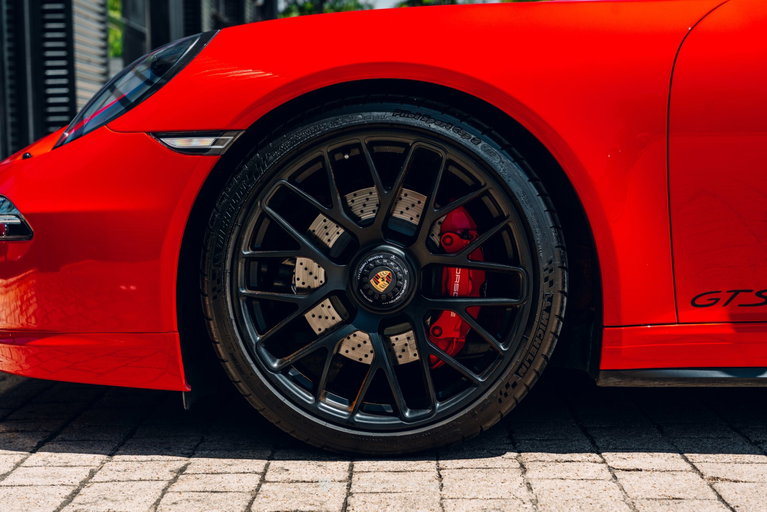 Porsche 991 Carrera GTS