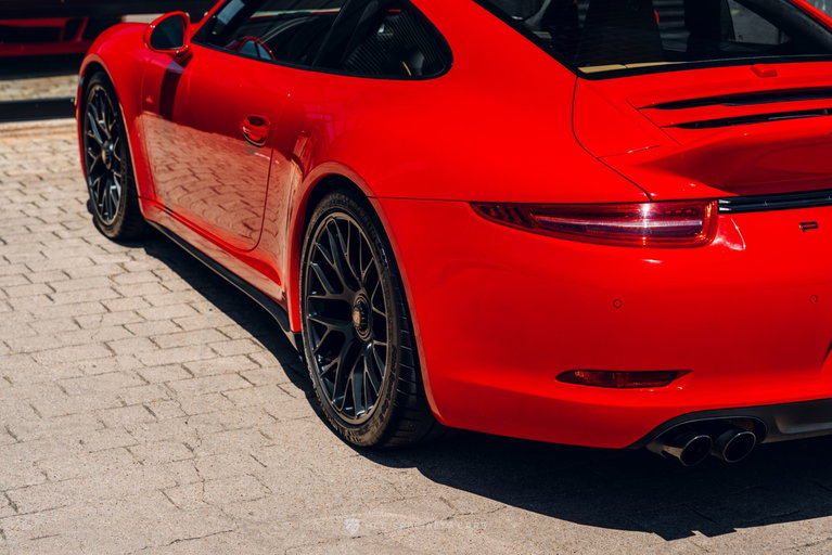 Porsche 991 Carrera GTS