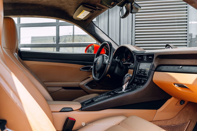 Porsche 991 Carrera GTS