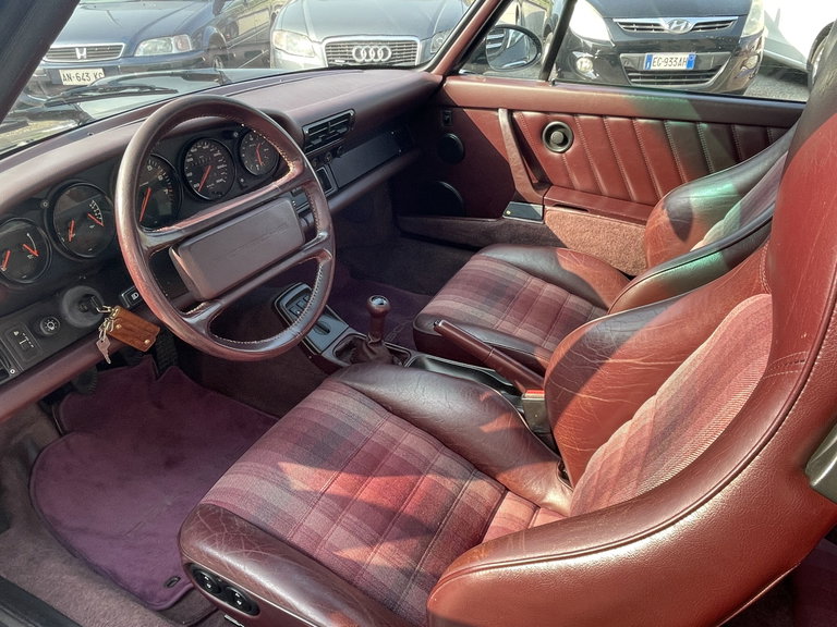 Porsche 964 Carrera 4