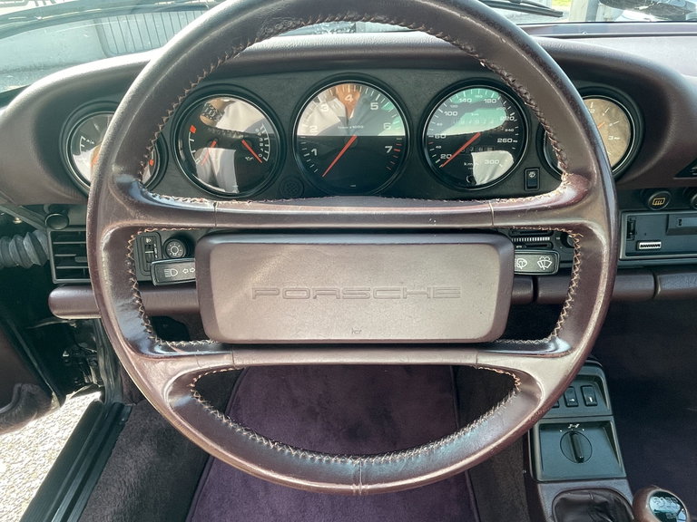 Porsche 964 Carrera 4