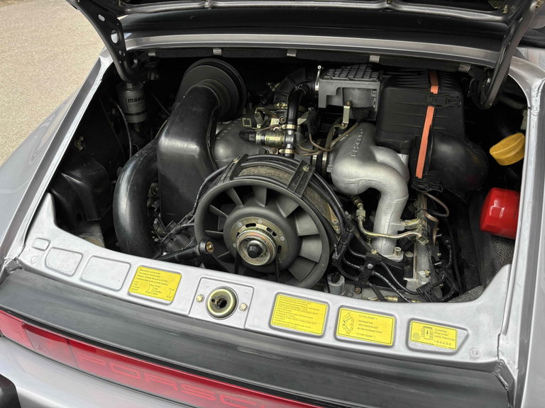 Porsche 911 Carrera 3.2