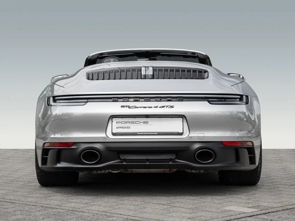 Porsche 992 Carrera 4 GTS
