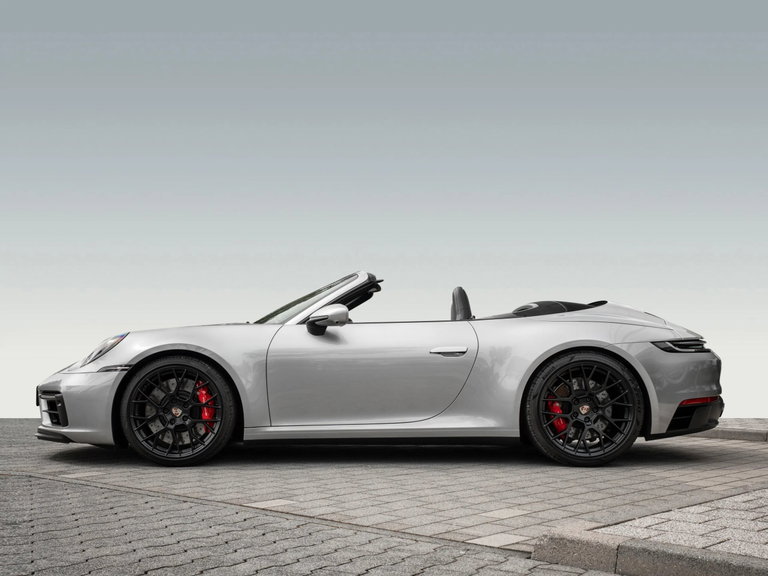 Porsche 992 Carrera 4 GTS