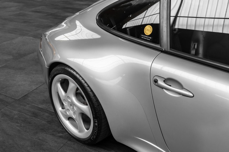 Porsche 993 Carrera 4S