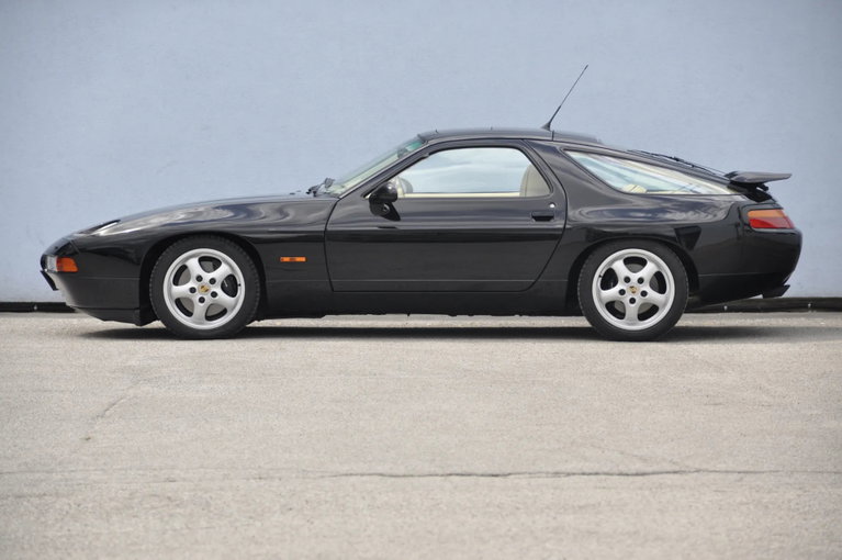 Porsche 928 GTS