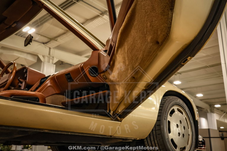 Porsche 928