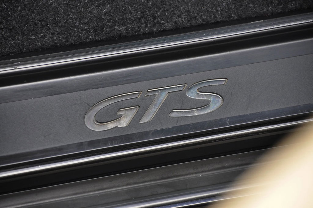 Porsche 928 GTS