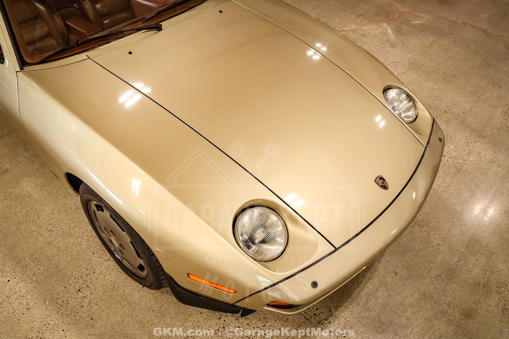 Porsche 928