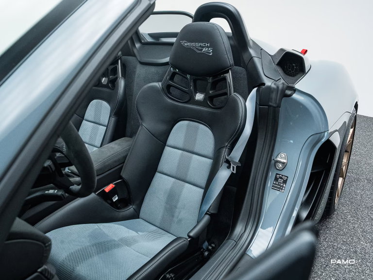 Porsche 718 Spyder RS