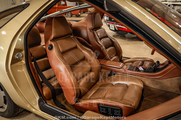 Porsche 928