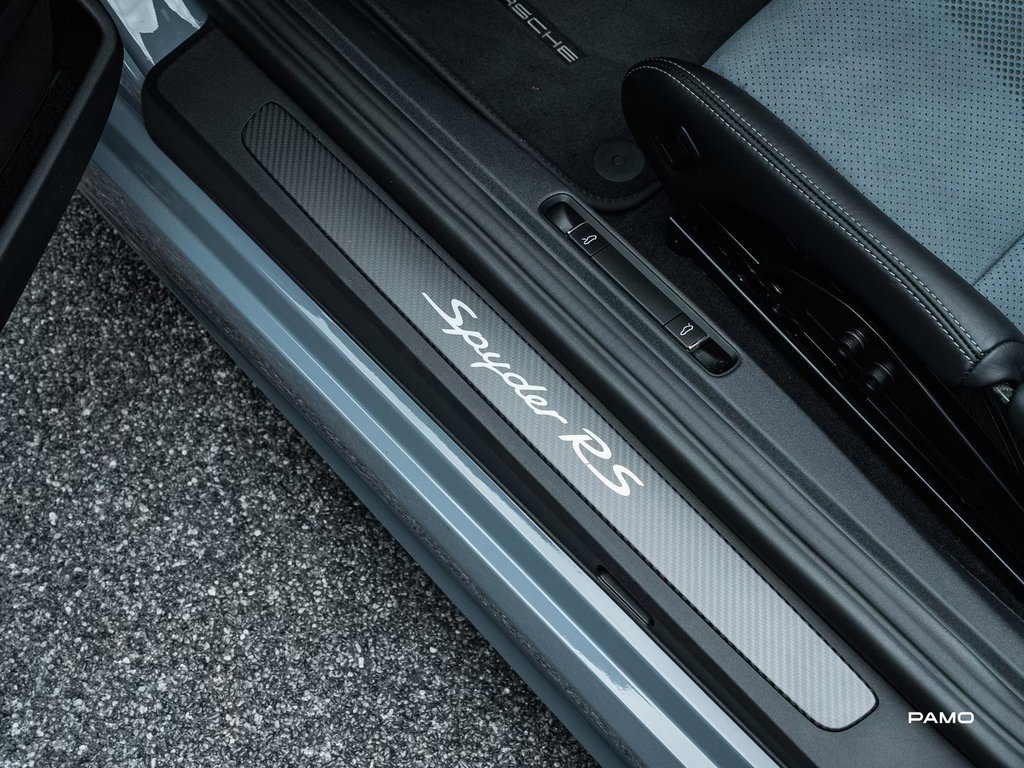 Porsche 718 Spyder RS