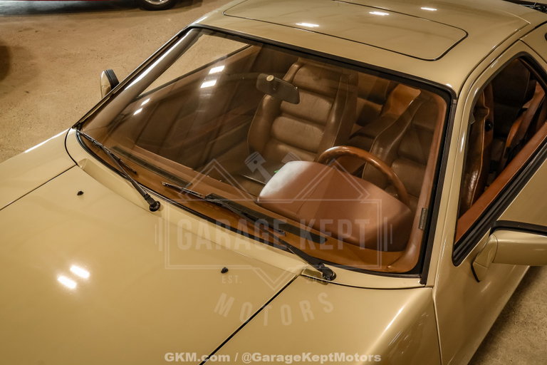 Porsche 928