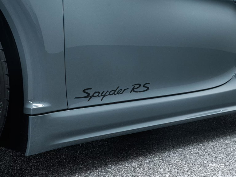 Porsche 718 Spyder RS