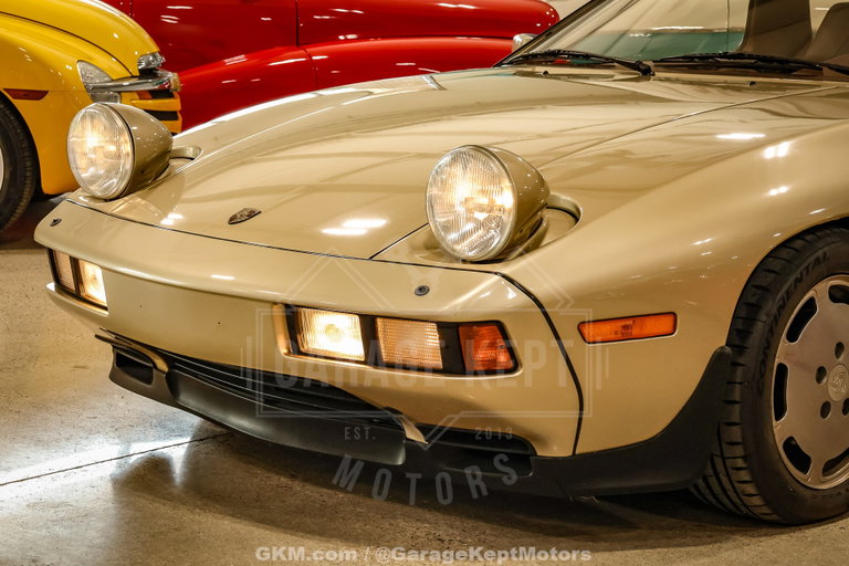 Porsche 928