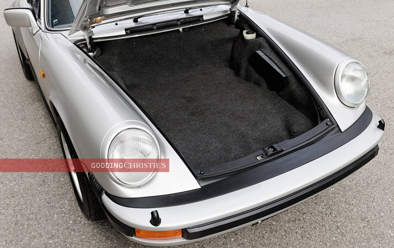 Porsche 911 Carrera 3.0