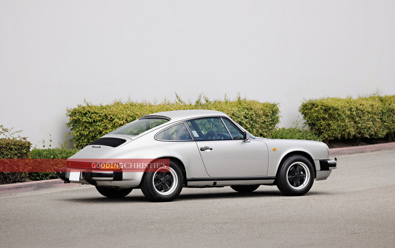 Porsche 911 Carrera 3.0