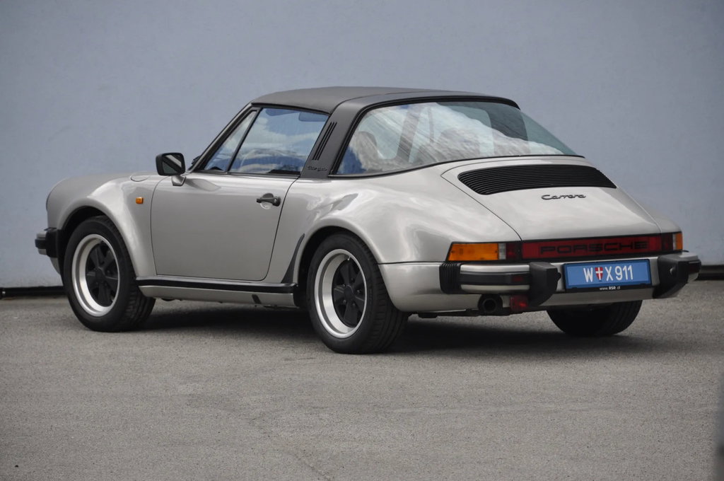 Porsche 911 Carrera 3.2