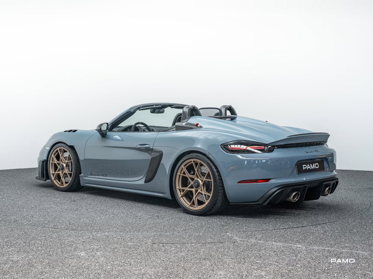 Porsche 718 Spyder RS