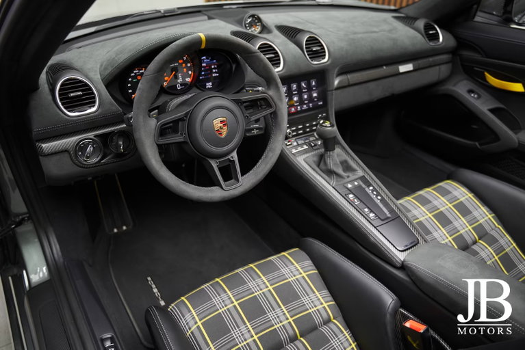 Porsche 718 Spyder RS