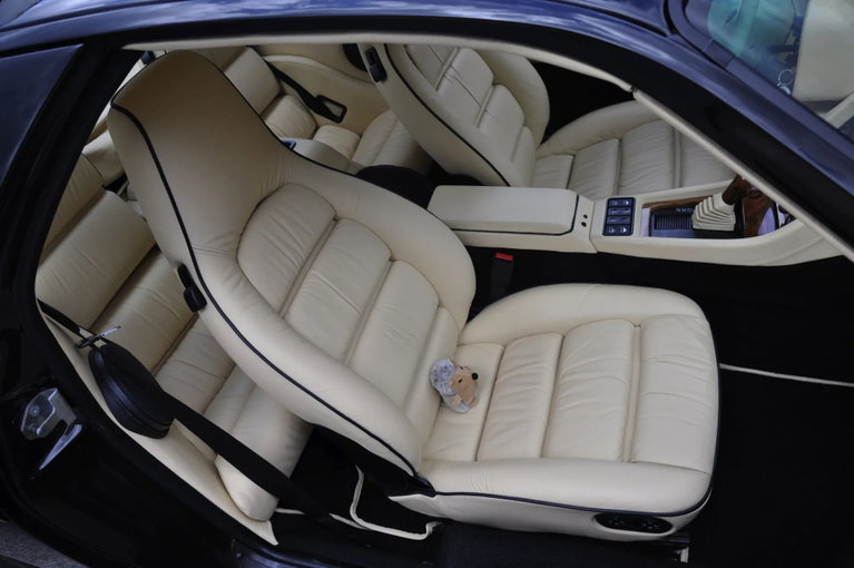 Porsche 928 GTS