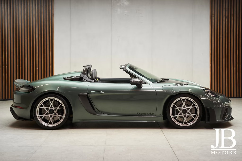 Porsche 718 Spyder RS