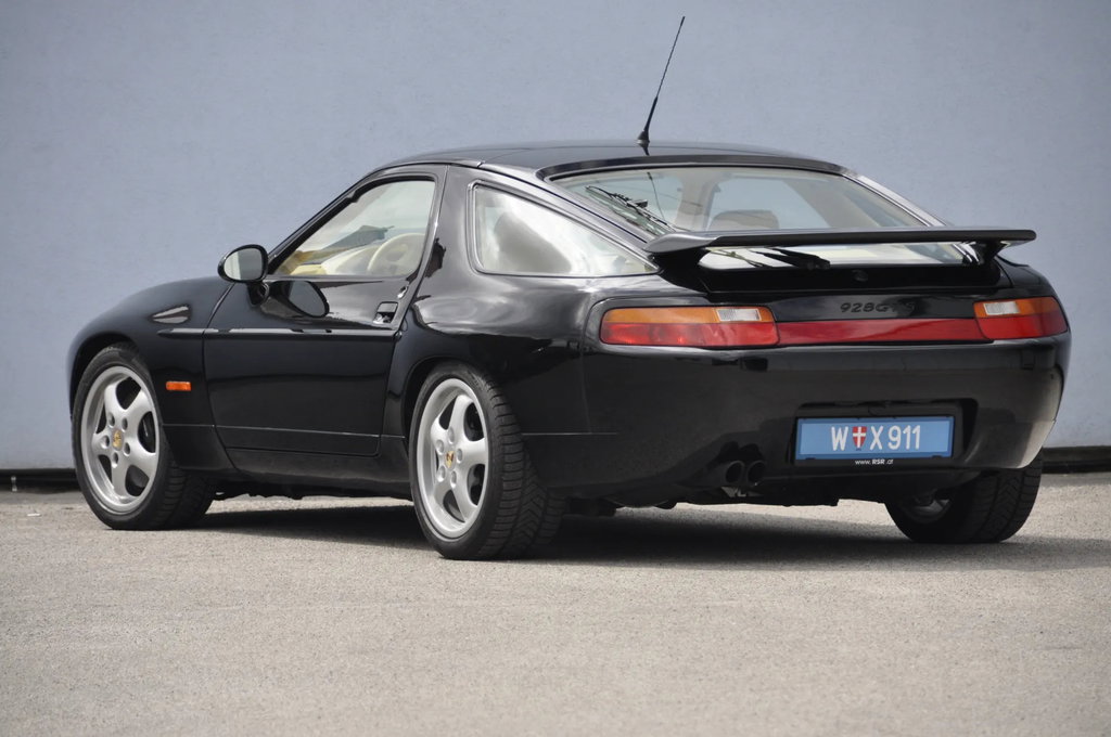 Porsche 928 GTS
