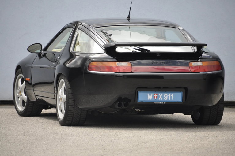 Porsche 928 GTS