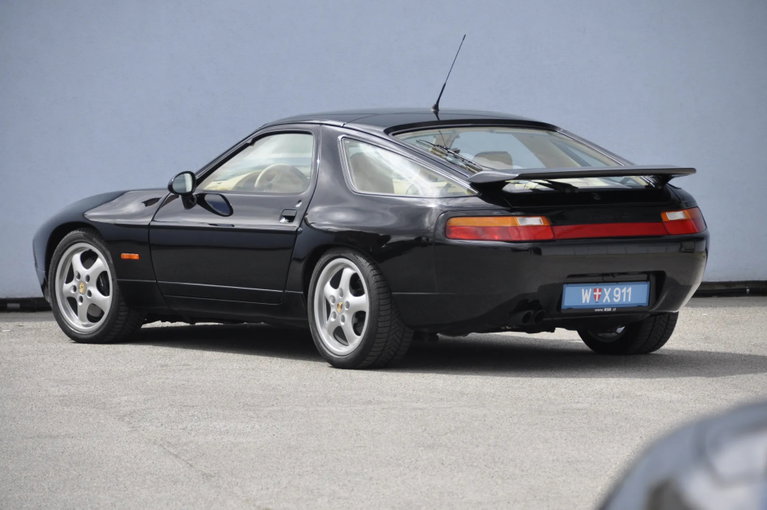 Porsche 928 GTS