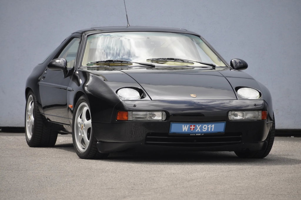 Porsche 928 GTS