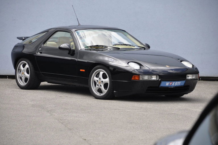 Porsche 928 GTS