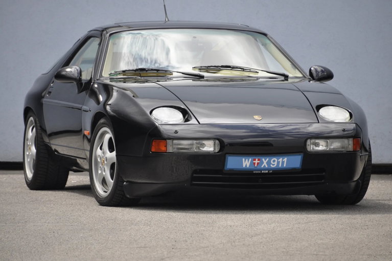 Porsche 928 GTS