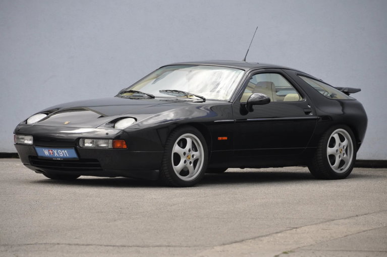 Porsche 928 GTS
