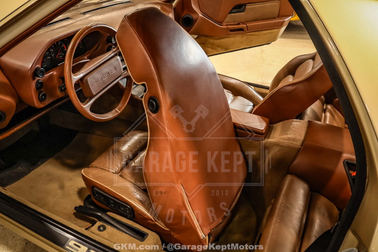 Porsche 928