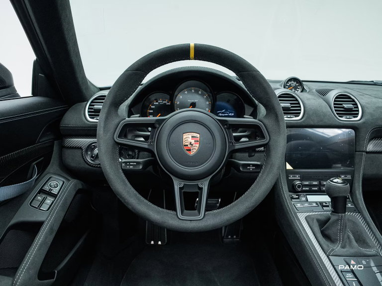 Porsche 718 Spyder RS