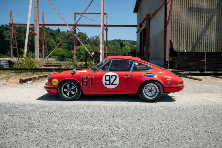 Porsche 964 Carrera 2 Speedster