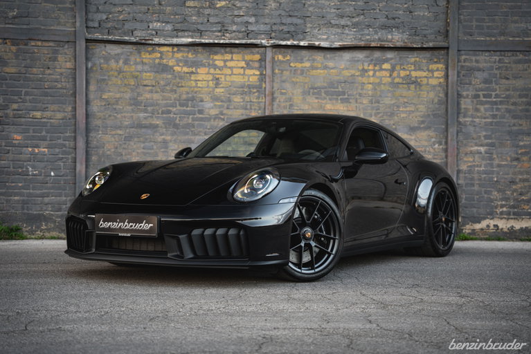 Porsche 992.2 Carrera GTS