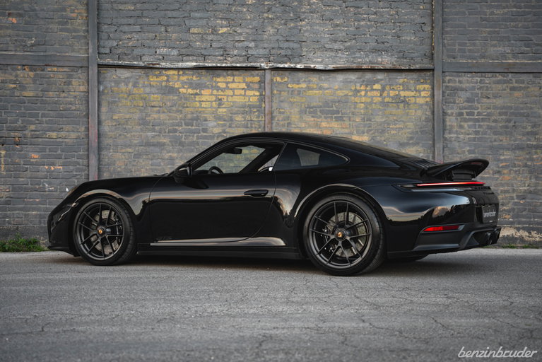 Porsche 992.2 Carrera GTS
