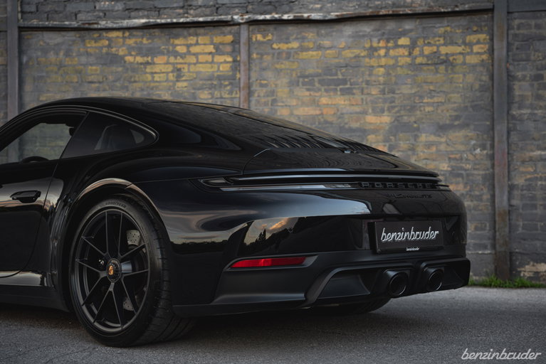 Porsche 992.2 Carrera GTS