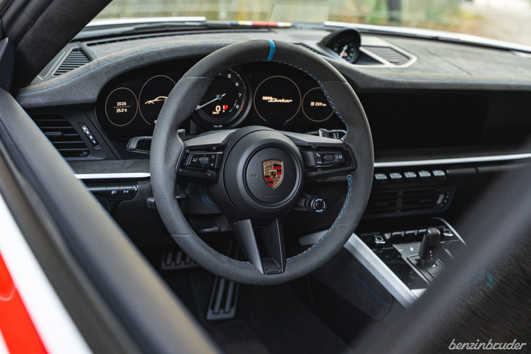 Porsche 911 Dakar