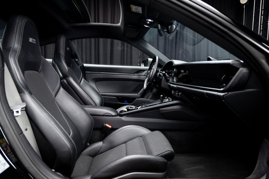 Porsche 992 Carrera T