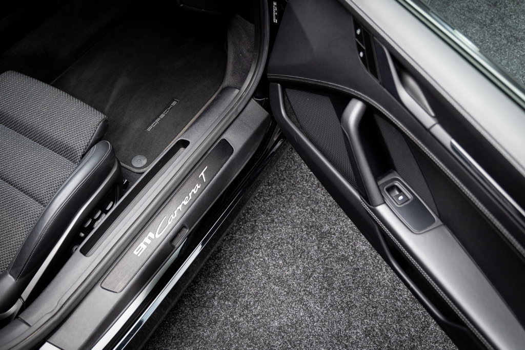 Porsche 992 Carrera T