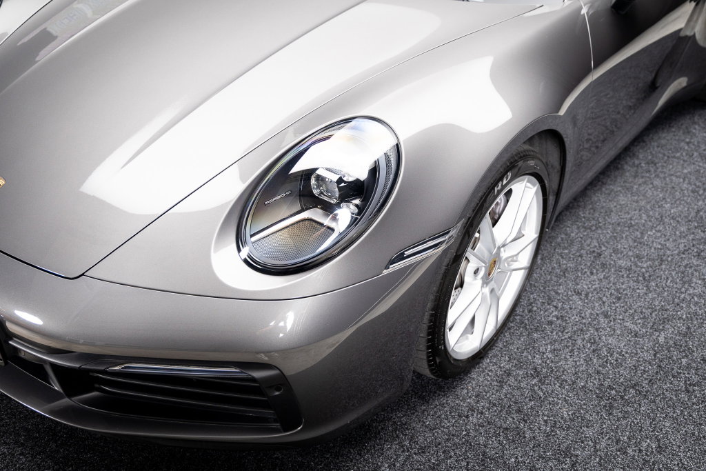 Porsche 992 Carrera