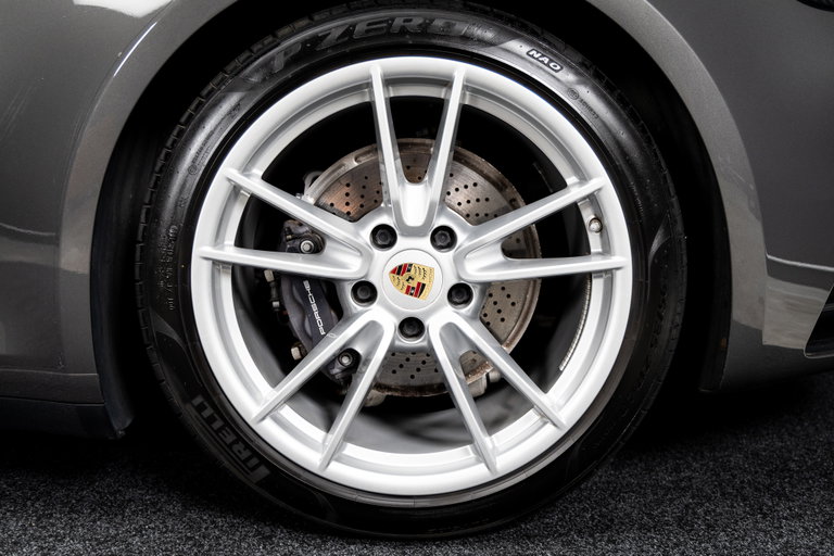 Porsche 992 Carrera
