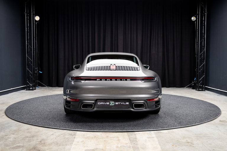 Porsche 992 Carrera