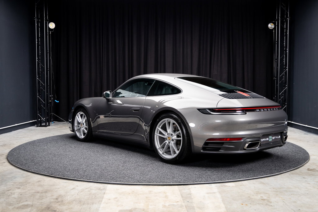 Porsche 992 Carrera