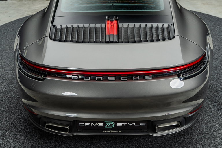 Porsche 992 Carrera