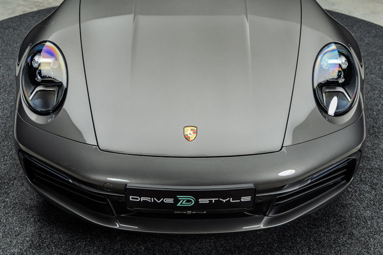 Porsche 992 Carrera