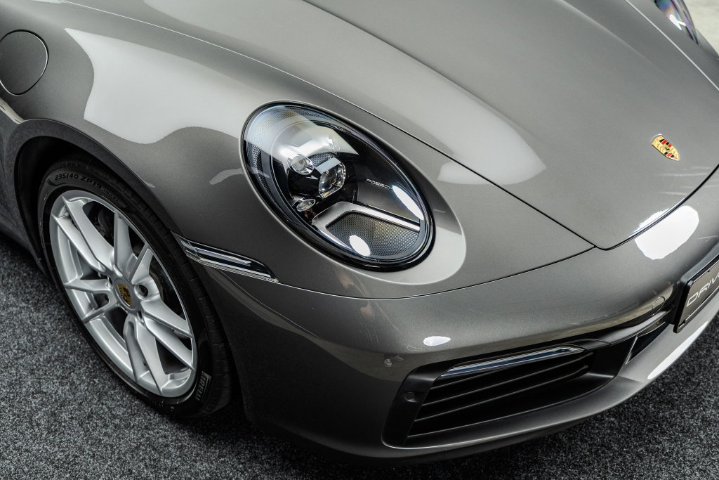 Porsche 992 Carrera