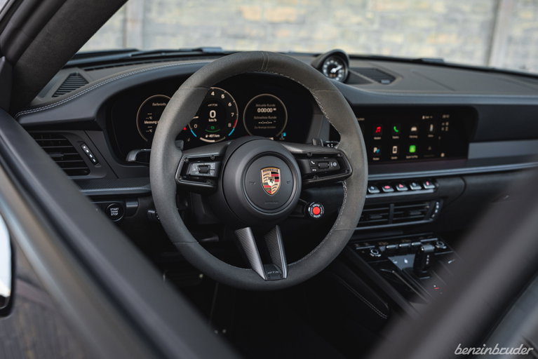 Porsche 992.2 Carrera GTS